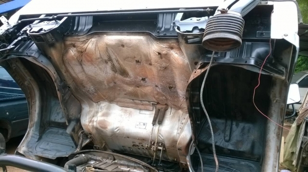 ขายหัวคัสซีช่วงต่อดั้ม 6 ล้อ CANTER ปี 46 เครื่อง 4D34 Turbo 140 แรงม้า คัสซีสวยตลอดเส้น มีเกียร์ฝาก พวงมาลัยพาวเวอร์ แอร์เย็น เก๋งสวยไม่ผุ ทะเบียนพร้อมโอนครับ