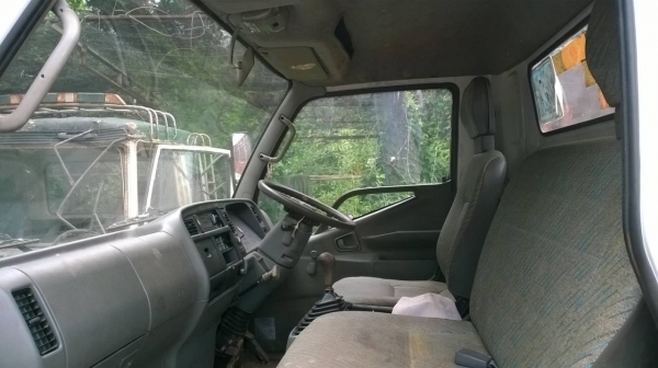 ขายหัวคัสซีช่วงต่อดั้ม 6 ล้อ CANTER ปี 46 เครื่อง 4D34 Turbo 140 แรงม้า คัสซีสวยตลอดเส้น มีเกียร์ฝาก พวงมาลัยพาวเวอร์ แอร์เย็น เก๋งสวยไม่ผุ ทะเบียนพร้อมโอนครับ