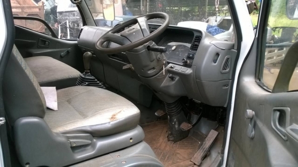 ขายหัวคัสซีช่วงต่อดั้ม 6 ล้อ CANTER ปี 46 เครื่อง 4D34 Turbo 140 แรงม้า คัสซีสวยตลอดเส้น มีเกียร์ฝาก พวงมาลัยพาวเวอร์ แอร์เย็น เก๋งสวยไม่ผุ ทะเบียนพร้อมโอนครับ