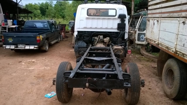 ขายหัวคัสซีช่วงต่อดั้ม 6 ล้อ CANTER ปี 46 เครื่อง 4D34 Turbo 140 แรงม้า คัสซีสวยตลอดเส้น มีเกียร์ฝาก พวงมาลัยพาวเวอร์ แอร์เย็น เก๋งสวยไม่ผุ ทะเบียนพร้อมโอนครับ