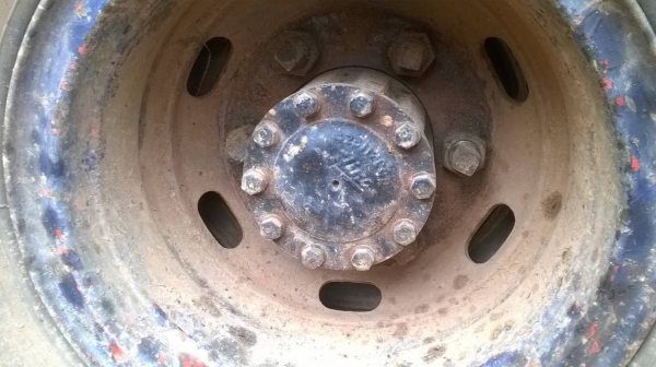 ขาย 6 ล้อ KM779 ยาว 5.50 เมตร เครื่อง WO4D 117 แรงม้า คัสซีสวยตลอดเส้น เฟืองท้ายของ FC4J ยางเต็ม ทะเบียนพร้อมโอน ราคาต่อรองได้