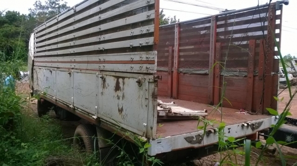 ขาย 6 ล้อ KM779 ยาว 5.50 เมตร เครื่อง WO4D 117 แรงม้า คัสซีสวยตลอดเส้น เฟืองท้ายของ FC4J ยางเต็ม ทะเบียนพร้อมโอน ราคาต่อรองได้