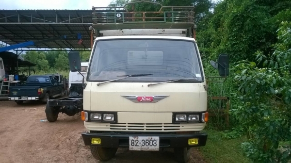 ขาย 6 ล้อ KM779 ยาว 5.50 เมตร เครื่อง WO4D 117 แรงม้า คัสซีสวยตลอดเส้น เฟืองท้ายของ FC4J ยางเต็ม ทะเบียนพร้อมโอน ราคาต่อรองได้