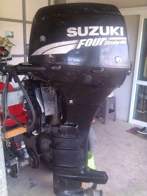 โตฮัดสุ 30แรง สตาทไฟฟ้า และมีเชือกกระตุก เครื่องทั้งหมดเป็นเครื่อง 4 จังหวะ