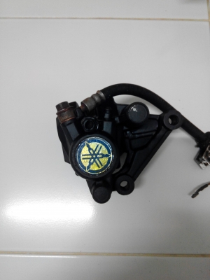 ขาย ปั้มล่างหน้า yamaha 400 cc 1 พอร์ต ราคา 650 บาท พร้อมปั้มบน