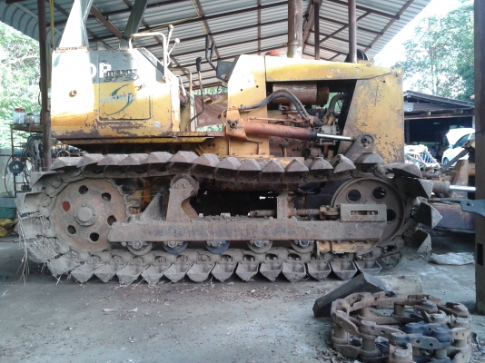 ขายด่วน รถแทรคเตอร์ d 20 - 6