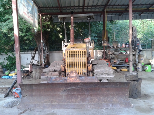 ขายด่วน รถแทรคเตอร์ d 20 - 6