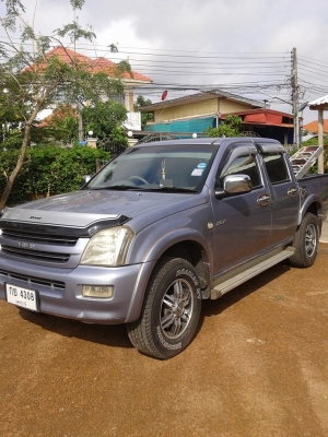 ขายด่วน อีซูซุ 4 ประตู ขายด่วน อีซูซุ 4 ประตู