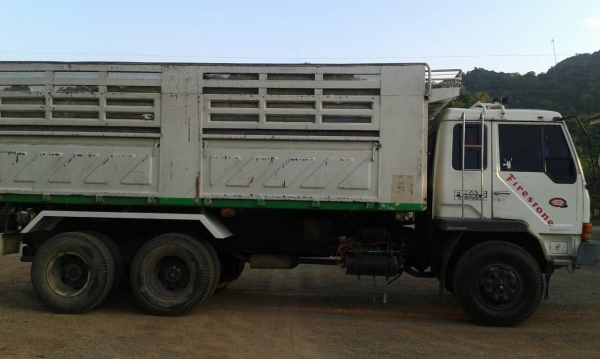 MITSUBISHI  FN527 TF 5xxx 10 ล้อ 2 เพลา ดัมพ์สามมิตรลอนเฉียง มีระบบลากจูง