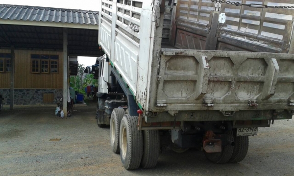 MITSUBISHI  FN527 TF 5xxx 10 ล้อ 2 เพลา ดัมพ์สามมิตรลอนเฉียง มีระบบลากจูง