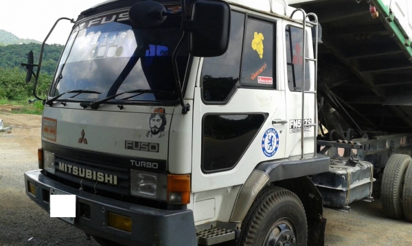 MITSUBISHI  FN527 TF 5xxx 10 ล้อ 2 เพลา ดัมพ์สามมิตรลอนเฉียง มีระบบลากจูง