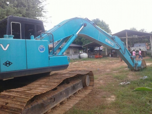 ***ขายแล้วครับขอบคุณ Truck2hand ขายแบคโฮ KOBELCO MARK2 SK200 S.No.YN-1476 เครื่องเดิม ปั้มเดิม แน่นดี แรงดี ทำงานดี เร็วดี บูมอาร์มสวย ไม่ปะไม่ดาม ไม่มีร้าว บุ้งกี๋ดี ไม่ผุ ยังหนาดี เอวดี แน่นดี ช่วงล่าง70-80\% เฟรมสวยหยาไม่ผุ โซ่ยังหนา แทร็กดีครบ โรลเลอร์