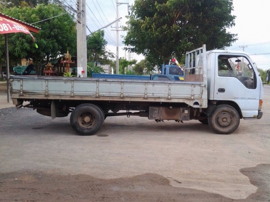 ขาย6ล้อNKR120หัวการ์ตูนยาว4.30เมตร รถห้างแท้