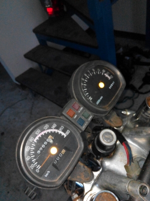 ขาย อะไหล่ xj 400 cc spacial  ไมล์เกจวัด ราคา 500 บาท