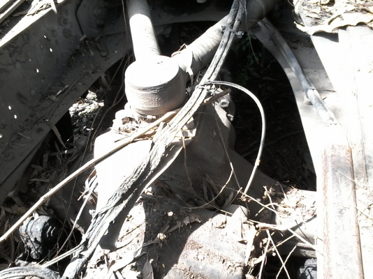 ขายด่วนครับ รถอุบัติเหตุ หัวลาก SINOTRUCK 345 CC. เครื่อง เกียร์ ช่วงล่าง VOLVO .ยังใช้ได้ (เปลี่ยน หัวเก๋ง ยาง ทำสี ใหม่ ก็จบได้เลยครับ)