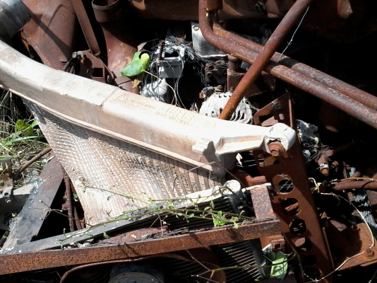 ขายด่วนครับ รถอุบัติเหตุ หัวลาก SINOTRUCK 345 CC. เครื่อง เกียร์ ช่วงล่าง VOLVO .ยังใช้ได้ (เปลี่ยน หัวเก๋ง ยาง ทำสี ใหม่ ก็จบได้เลยครับ)