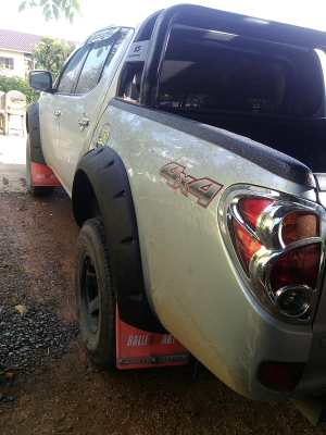 ขายยางR15*31*10.5ปี2011อยากเปลี่ยนเป็นยากมัดด่วนเลยครับมีคนมาแยกแม็กไปแล้วครับ