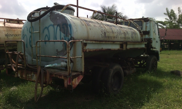 ขายด่วนรถ6ล้อร็อกกี้FSRเครือง6BD1บรรทกนํ้า7000ลิตรหังมีผุ