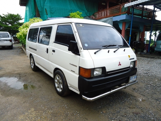 รถตู้   L300 ประตูเปิด 2 ข้าง  ประหยัด  เครื่องดีเซล เครื่องยนต์ ดี แห้ง ๆ ไม่มีเยิ้ม   อัตราเร่งดี  เดินเบาเรียบ ประหยัดครับ