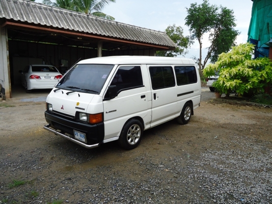 รถตู้ L300 ประตูเปิด 2 ข้าง ประหยัด เครื่องดีเซล เครื่องยนต์ ดี แห้ง ๆ ไม่มีเยิ้ม อัตราเร่งดี เดินเบาเรียบ ประหยัดครับ รถตู้ L300 ประตูเปิด 2 ข้าง ประหยัด เครื่องดีเซล เครื่องยนต์ ดี แห้ง ๆ ไม่มีเยิ้ม อัตราเร่งดี เดินเบาเรียบ ประหยัดครับ