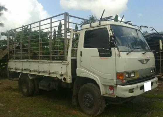 รถบรรทุก 6 ล้อ ยี่ห้อ HINO กระบะรั้วเหล็ก KM777 117 แรงม้า รถบรรทุก 6 ล้อ ยี่ห้อ HINO กระบะรั้วเหล็ก KM777 117 แรงม้า