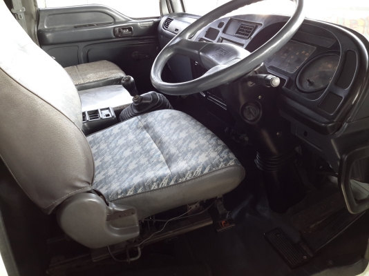 หัวเก๋ง   ISUZU  DECA    สวย ๆ  พร้อมใช้งานครับ    (  ใส่   10 ล้อ   และ   6  ล้อใหญ่  )