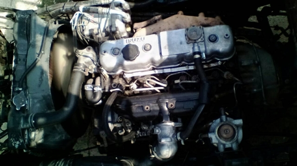 รถสวยคับ สี่ล้อเล็ก อีซูซุ สี่ล้อเล็ก 3059ซีซีปี52ลดราคาเหลือ285000บาท