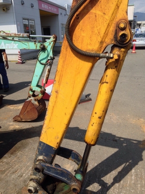 รถขุด KOMATSU PC20-6 Serial NO.24421 แทรคโซ่ สภาพสวยเดิมๆ รถขุด KOMATSU PC20-6 Serial NO.24421 แทรคโซ่ สภาพสวยเดิมๆ