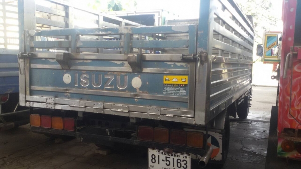 ขายรถ6ล้อNPR115แรง กะบะเลส รถห้างแท้เกียรสั้น เครื่องดี คัชชีใช้ได้ ยาว4.30เมตร แอร์เย็น สถาพเอาไปใช้งานได้เลยครับ ราคาโดนครับ กระบะเลสของเอกชัย ขายรถ6ล้อNPR115แรง กะบะเลส รถห้างแท้เกียรสั้น เครื่องดี คัชชีใช้ได้ ยาว4.30เมตร แอร์เย็น สถาพเอาไปใช้งานได้เลยครับ ราคาโดนครับ กระบะเลสของเอกชัย