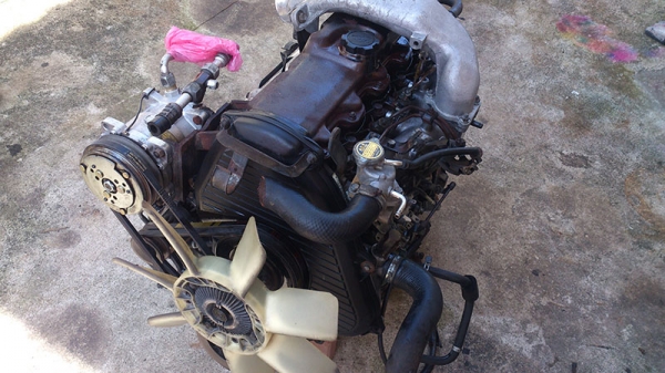 ขายเครื่องยนต์ TOYOTA 2L พร้อมเลขเครื่อง