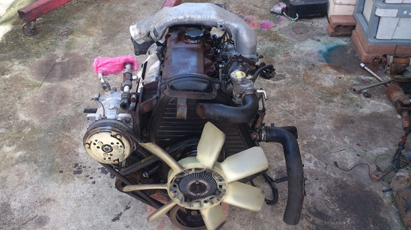 ขายเครื่องยนต์ TOYOTA 2L พร้อมเลขเครื่อง