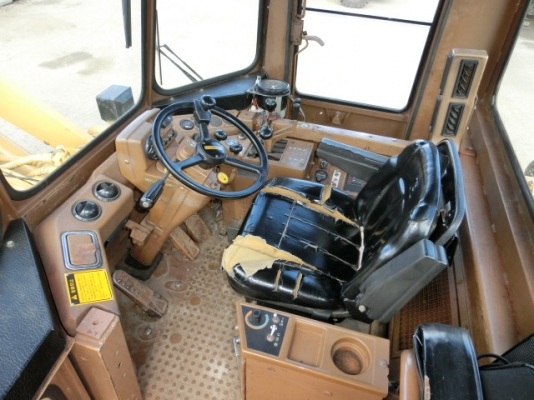 ขายรถตักล้อยาง CATERPILLAR 936E : 4SB01663