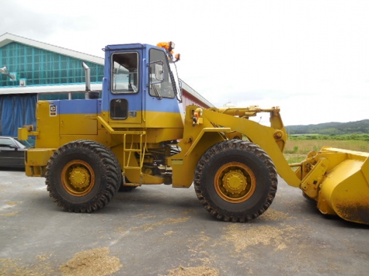 ขายรถตักล้อยาง CATERPILLAR 936Z : 4SB01377