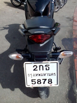 ขาย HONDA CBR 150 i ปี 57 เดือนมีนาคม สภาพสวยเดิมๆ วิ่งไป 4,1xx กิโล มีกันร้อนท่อไอเสียอย่างเดียวที่มีรอย เล่มพร้อมโอน