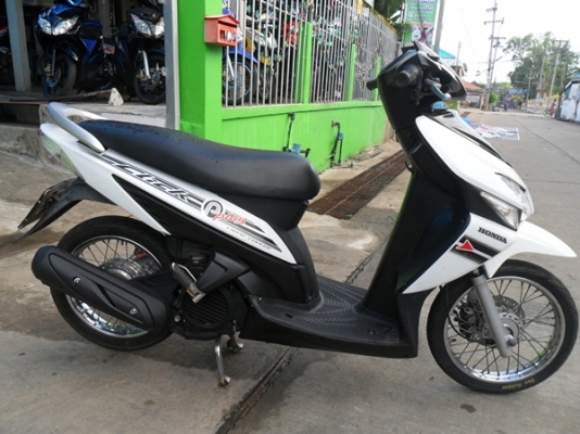 ฮอนด้าคลิก รถบ้านมือเดียวเครื่องเดิมสภาพดีพร้อมใช้งาน