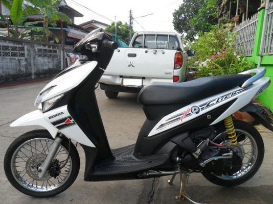 ฮอนด้าคลิก รถบ้านมือเดียวเครื่องเดิมสภาพดีพร้อมใช้งาน ฮอนด้าคลิก รถบ้านมือเดียวเครื่องเดิมสภาพดีพร้อมใช้งาน