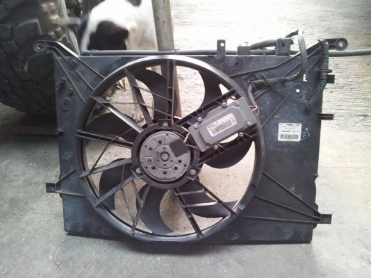 พัดลมไฟฟ้าของรถ VOLVO 12V.