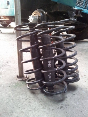 ชุดสปริงหน้า/หลัง พร้อมโช๊คเดิมๆ Landrover Disco ครบชุด