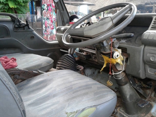 ขาย 6 ล้อ NKR 110 หัวการ์ตูน เครื่อง 4BE1 110 แรงม้า เก๋งสวย ยางดี ทะเบียนเต็มพร้อมโอน ราคาต่อรองได้