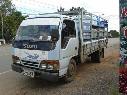 ขาย 6 ล้อ NKR 110 หัวการ์ตูน เครื่อง 4BE1 110 แรงม้า เก๋งสวย ยางดี ทะเบียนเต็มพร้อมโอน ราคาต่อรองได้