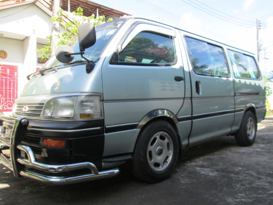Toyota Hiace ปี 96 2L ,2446 ซีซี ติดต่อ 089-0412636 รถบ้านสวยมากค่ะ ใช้เองดูแลอย่างดี