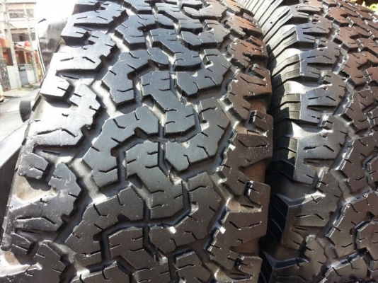 ขายยาง BF ALL 265 70 16 ..... สวยๆ เชิญครับ ขายยาง BF ALL 265 70 16 ..... สวยๆ เชิญครับ