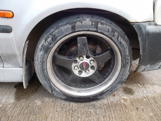 ล้อแม็คพร้อมยาง4เส้น 4รู100ขอบ16 รีบเลยครับจะขายรถมีล้อเเม็คเดิมมาเทรินได้