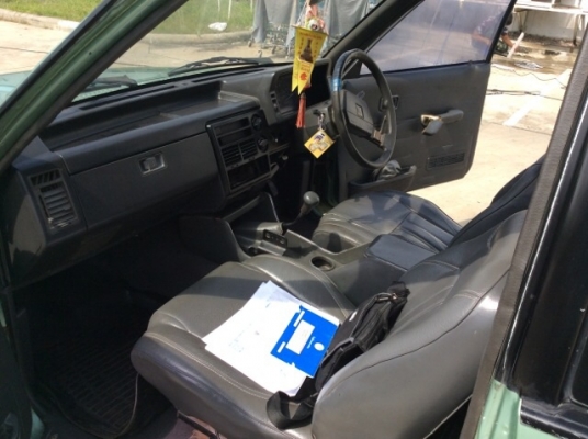 ขายรถกระบะมาสด้า ทันเดอร์แคป ปี 94 เครื่องมังกร 2.5 เกียร์ธรรมดา ภายในเบาะหนังสวย แอร์พร้อม  สีเต็มเงา มีริ้วรอยบ้าง คัสซีดี ไม่ผุ  เครื่องแน่น วิ่งดี ประหยัด เกียร์แน่น รถขับดี พร้อมใช้ ภาษีปี58 เอกสารพร้อมครับ