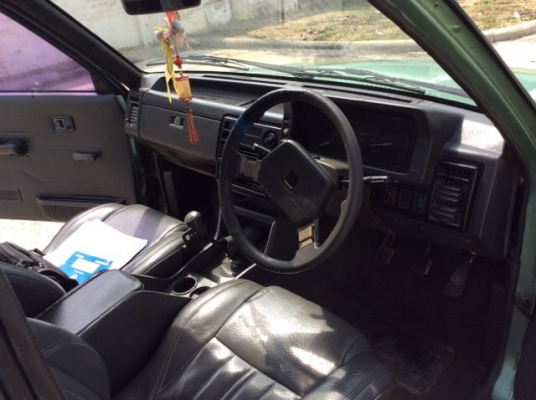 ขายรถกระบะมาสด้า ทันเดอร์แคป ปี 94 เครื่องมังกร 2.5 เกียร์ธรรมดา ภายในเบาะหนังสวย แอร์พร้อม  สีเต็มเงา มีริ้วรอยบ้าง คัสซีดี ไม่ผุ  เครื่องแน่น วิ่งดี ประหยัด เกียร์แน่น รถขับดี พร้อมใช้ ภาษีปี58 เอกสารพร้อมครับ