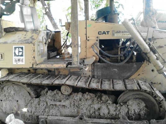 ขายรถดันดิน cat 4d ขออภัยลงซ้ำครับ