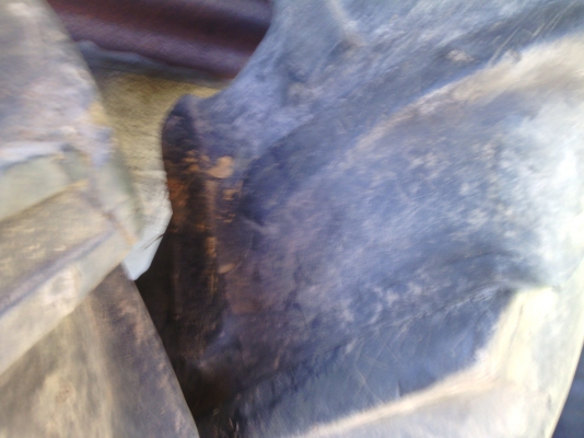 ขายตามสภาพ ยางรถไถฟอร์ด ขอบ 16.34