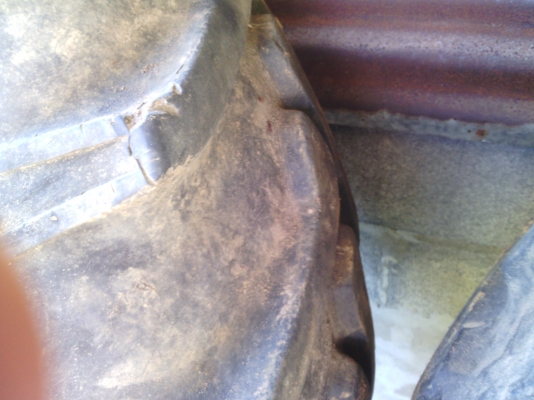 ขายตามสภาพ ยางรถไถฟอร์ด ขอบ 16.34