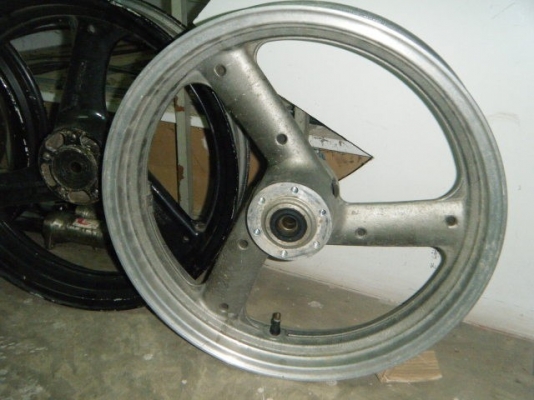 ล้อหน้า SUPER FOUR V TECH,NSR 250 MC21,CBR 250 RR,VFR 400,RVF 400 ล้อหน้า SUPER FOUR V TECH,NSR 250 MC21,CBR 250 RR,VFR 400,RVF 400