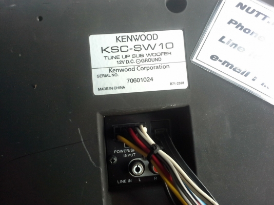 Sub Box Kenwood พร้อมรีโมท วางใต้เบาะ เสียงดี เบสตึบ Kenwood KSC-SW10 Sub Box Kenwood พร้อมรีโมท วางใต้เบาะ เสียงดี เบสตึบ Kenwood KSC-SW10